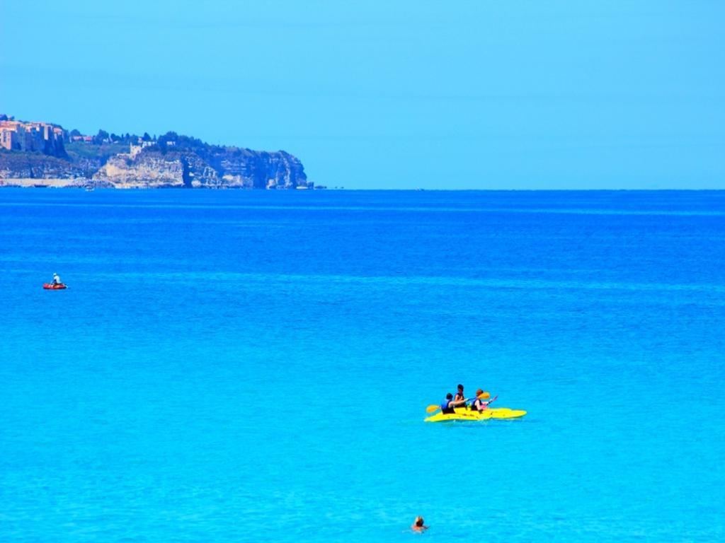 Blu Tropical Resort Zambrone Exteriér fotografie