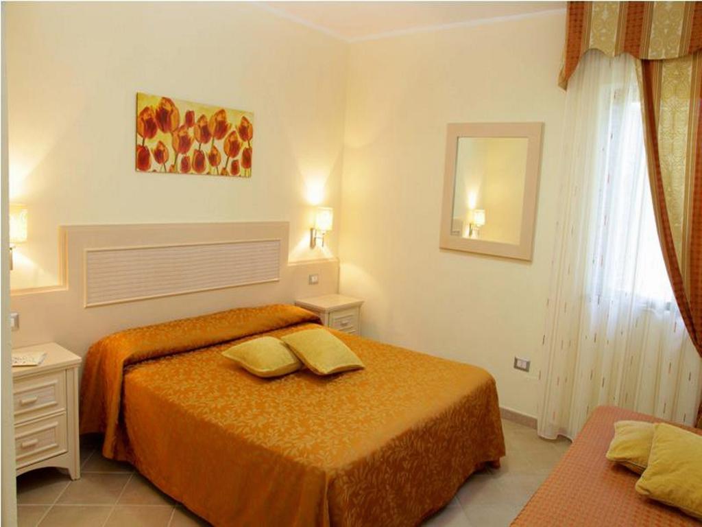 Blu Tropical Resort Zambrone Pokoj fotografie