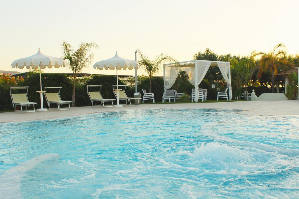 Blu Tropical Resort Zambrone Exteriér fotografie