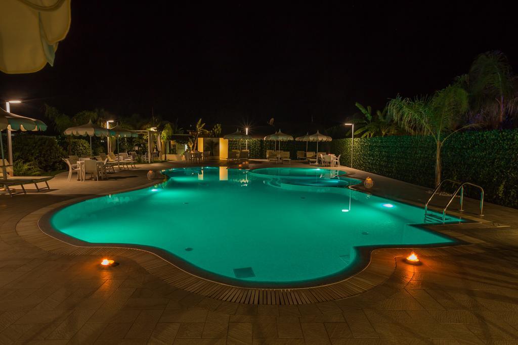 Blu Tropical Resort Zambrone Exteriér fotografie